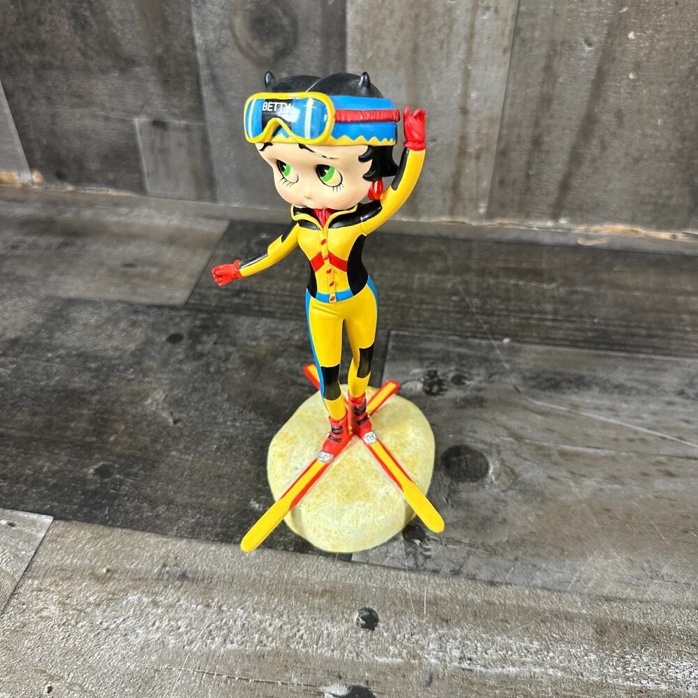 Betty Boop "Ski Bunny" Danbury Mint Porcelain Collector Figurine